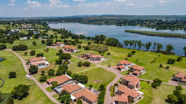 515 m² Land