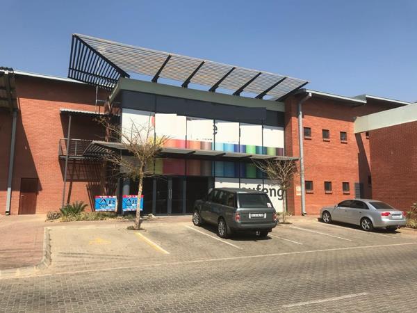 1 061 m² Industrial space