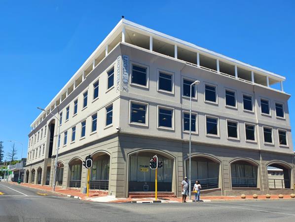 381 m² Commercial space