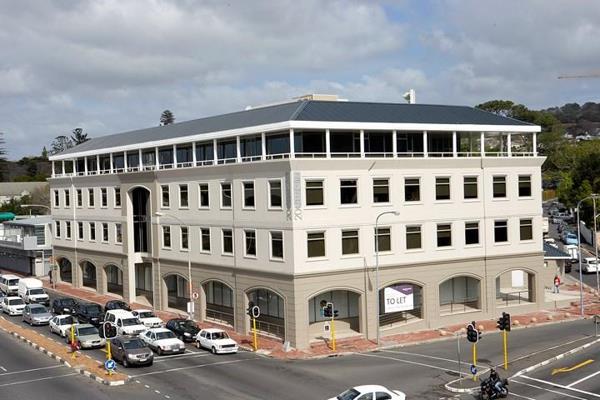 381 m² Commercial space