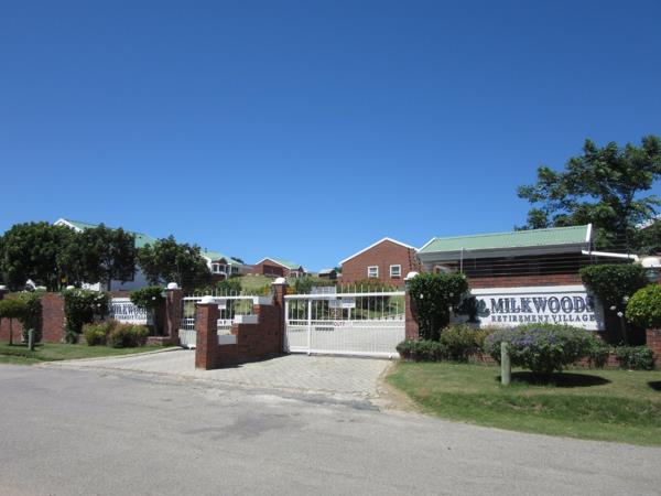 273 m² Land