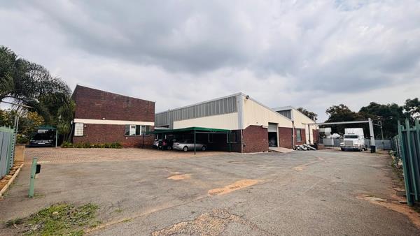 1 200  m² Industrial space