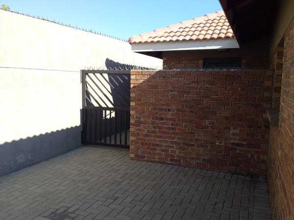 2 Bedroom House