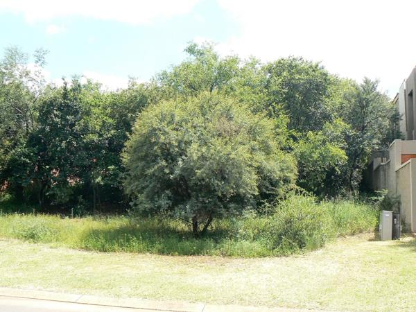 1 595 m² Land