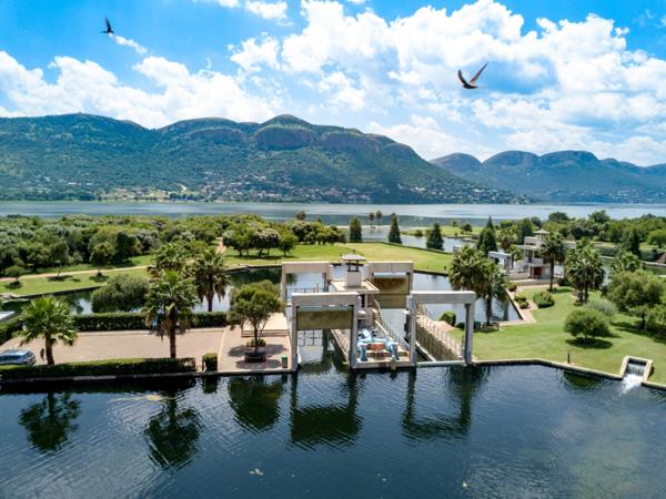 1 014 m² Land