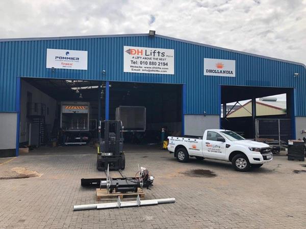 993 m² Industrial space