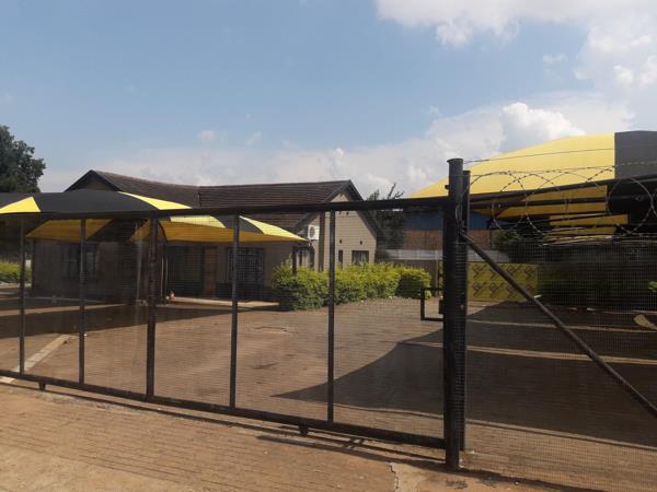 250 m² Commercial space