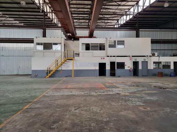 1 300  m² Industrial space