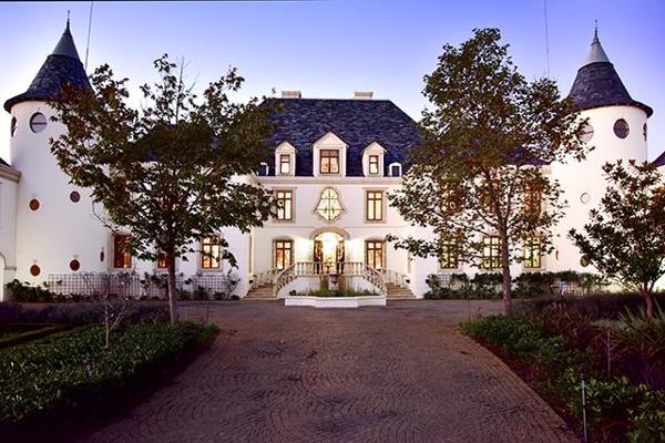 8 Bedroom House