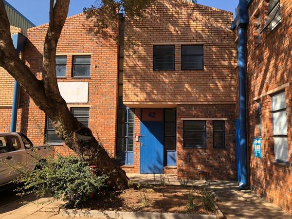 202  m² Industrial space