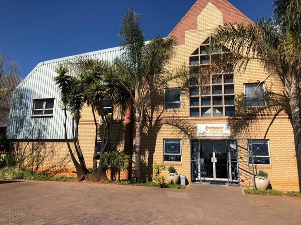 1 300  m² Industrial space