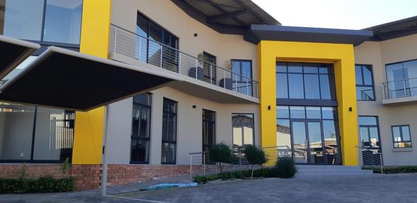 491.6  m² Commercial space