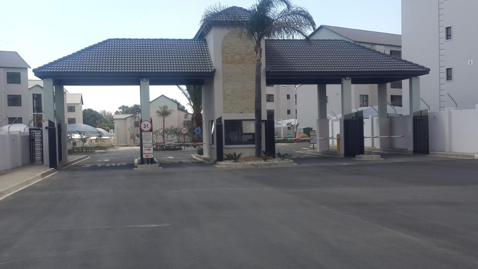 2 Bedroom Flat in Erand Gardens