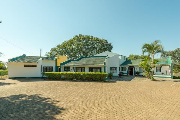 900  m² Commercial space