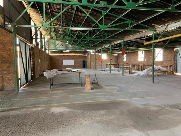 4 500  m² Industrial space