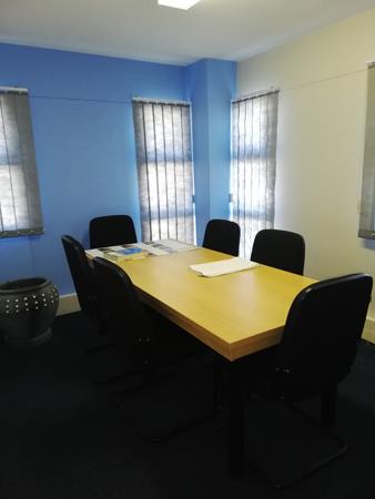 100 m² Office Space