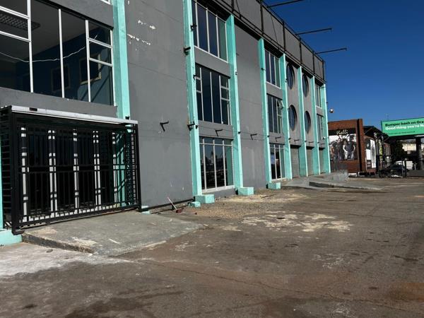 1 900 m² Industrial space