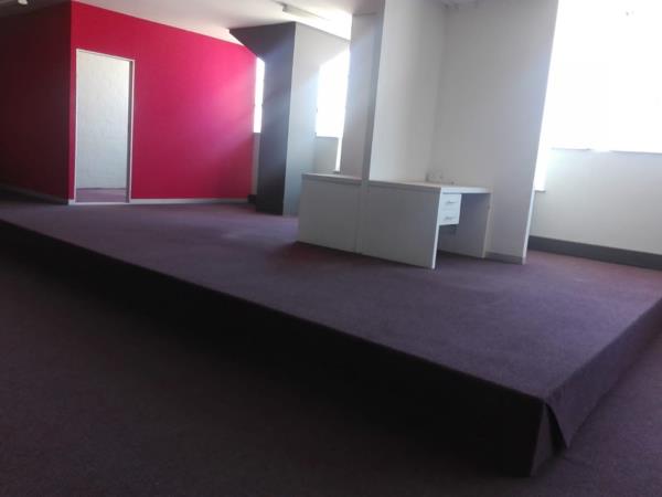 6 143  m² Commercial space