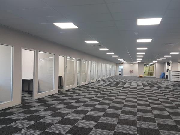 1 233  m² Commercial space