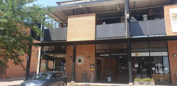 101  m² Commercial space