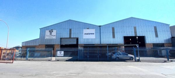 2 000  m² Industrial space