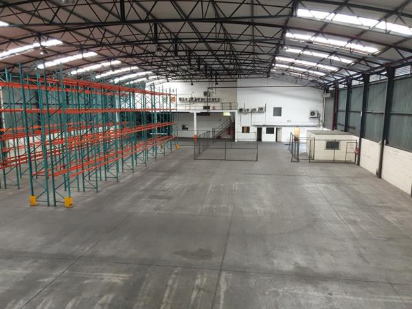 3 100  m² Industrial space