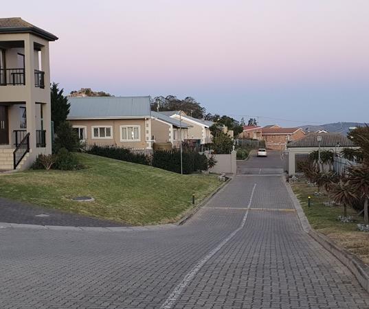 993 m² Land