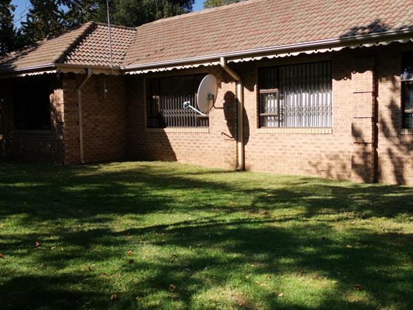 2 700 m² Smallholding