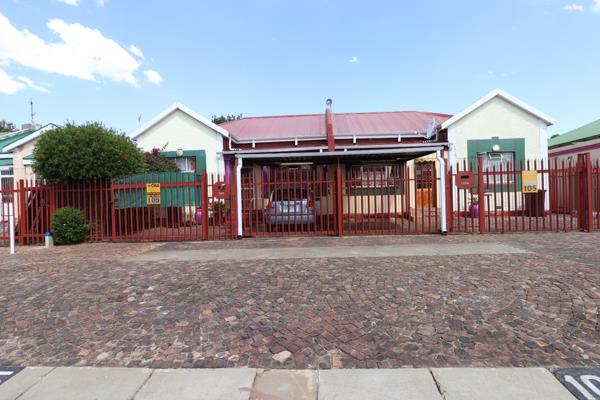 2 Bedroom House