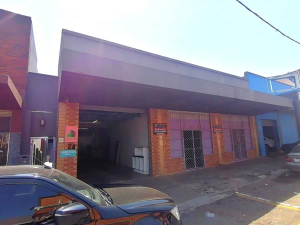 561 m² Commercial space