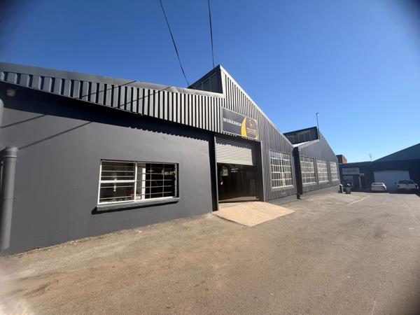1 100 m² Industrial space