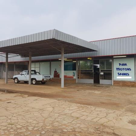 1 580 m² Commercial space