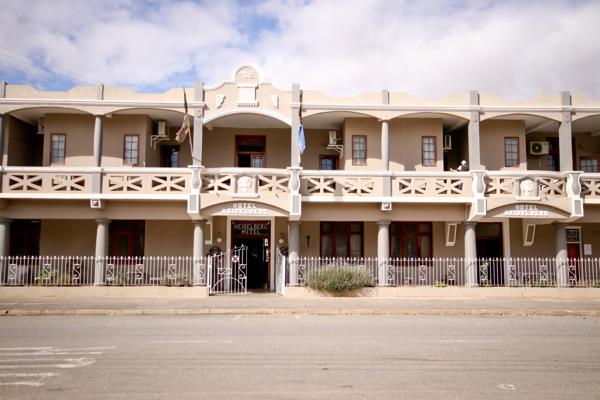 900  m² Commercial space