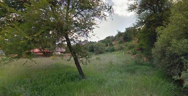 2 202 m² Land