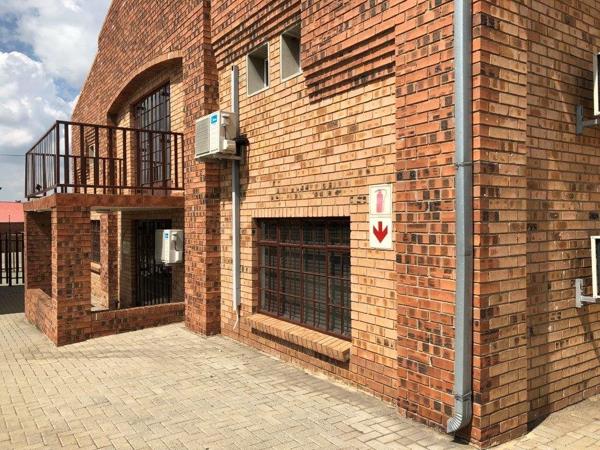 1 000 m² Commercial space