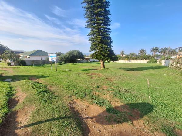 1 487 m² Land
