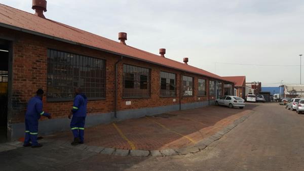 345  m² Industrial space