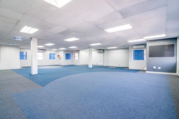 241  m² Commercial space