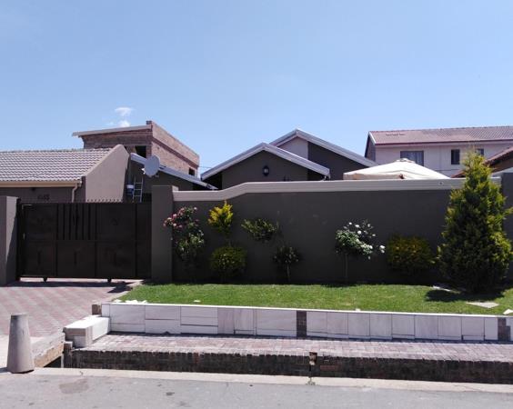 2 Bedroom House