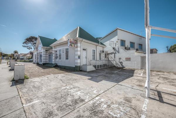 867  m² Commercial space