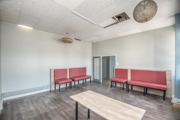 980 m² Commercial space