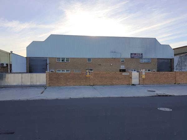 1 700  m² Industrial space