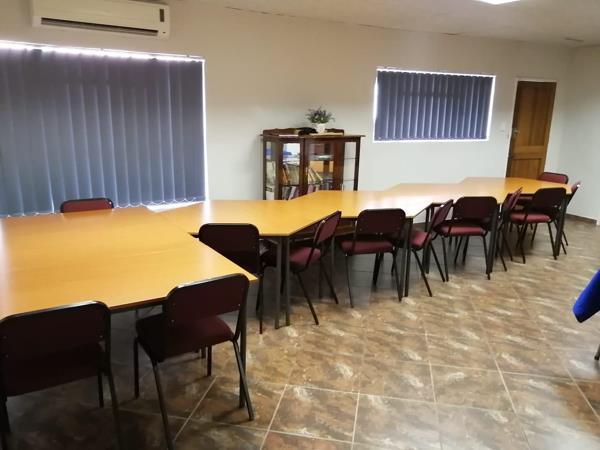 450  m² Commercial space