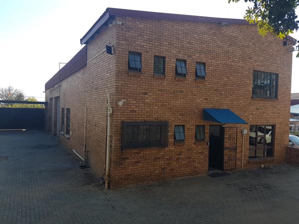 706 m² Industrial space