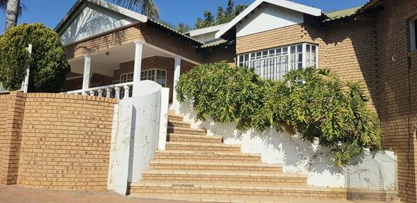 7 Bedroom House