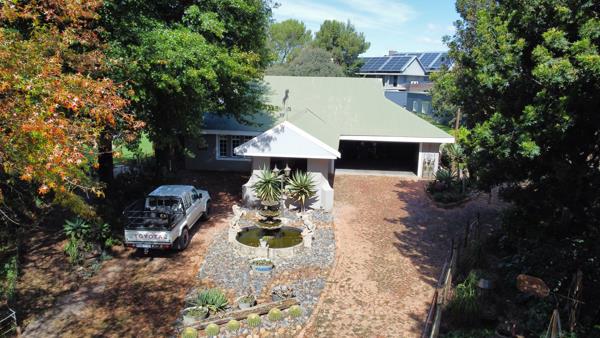 6 Bedroom House