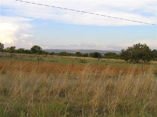 8.6 ha Land