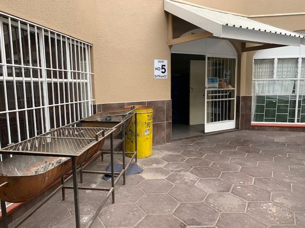 1 487  m² Commercial space