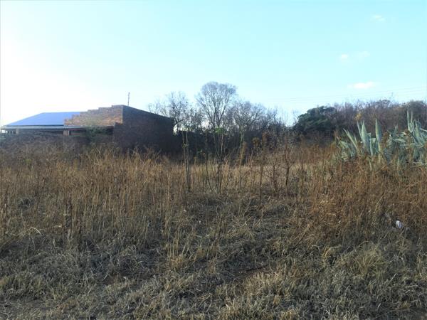 1 160 m² Land
