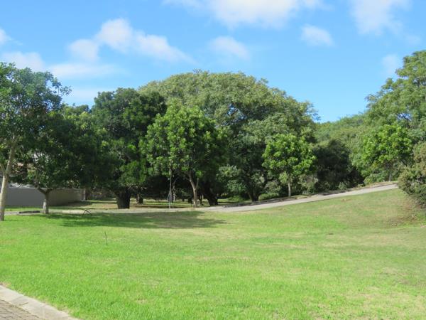 1 500 m² Land